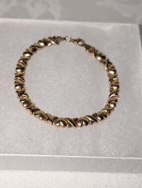 Vintage Town & Country T&C 10K Solid Gold XOXO Hearts Link Bracelet 7"